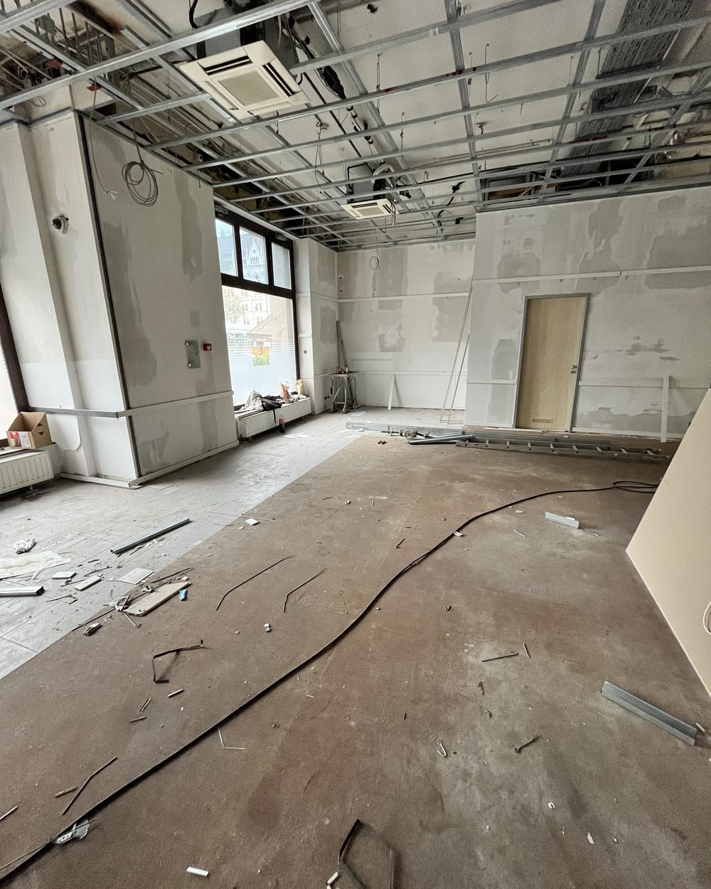 Super Z Kossuth téri üzlet — kiindulási állapot